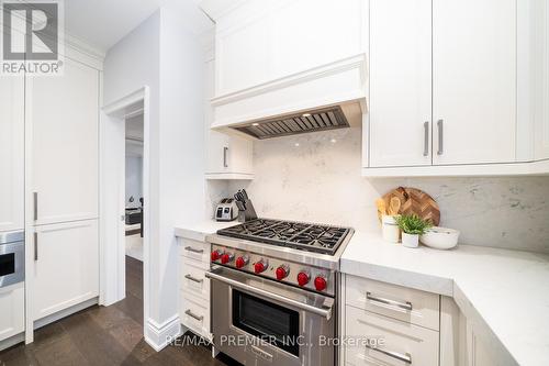 66 Benville Crescent, Aurora, ON - Indoor Photo Showing Kitchen