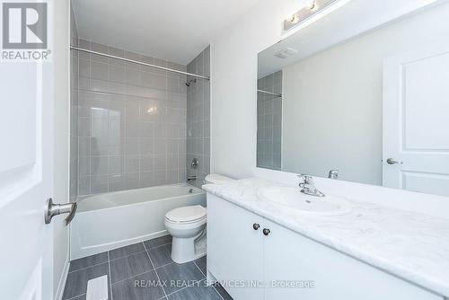 2 Tamworth Terrace, Barrie, ON - Indoor Photo Showing Bathroom