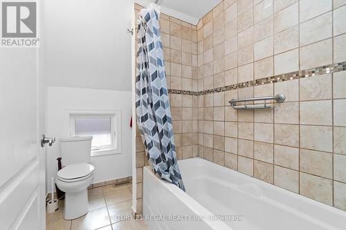25 East 19Th Street, Hamilton, ON - Indoor Photo Showing Bathroom