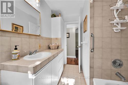 6 - 1253 Main Street W, Hamilton, ON - Indoor Photo Showing Bathroom