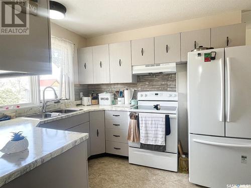 517 2Nd Avenue W, Meadow Lake, SK - Indoor Photo Showing Kitchen