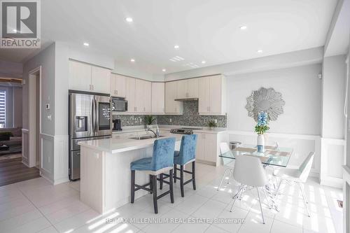 11811 Tenth Line, Whitchurch-Stouffville, ON - Indoor Photo Showing Kitchen With Upgraded Kitchen