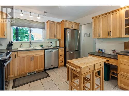 3575 Valleyview Road, Penticton, BC - Indoor Photo Showing Kitchen