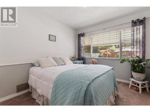 3575 Valleyview Road, Penticton, BC - Indoor Photo Showing Bedroom