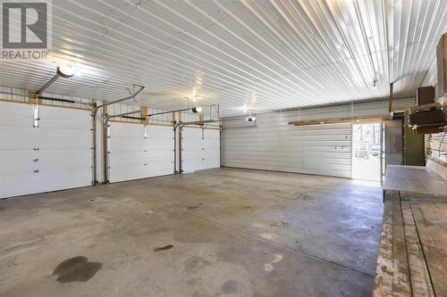 686 Frontenac St, Sault Ste. Marie, ON - Indoor Photo Showing Garage