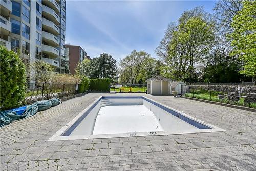 Pool - 1237 North Shore Boulevard E|Unit #201, Burlington, ON - Outdoor With In Ground Pool With Balcony