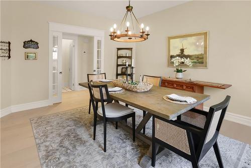 515 Ridge Road E, Grimsby, ON - Indoor Photo Showing Dining Room