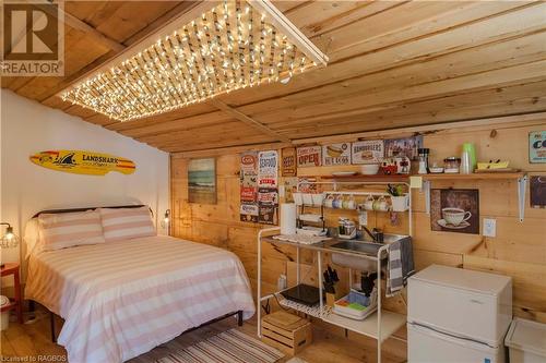 118 Woodland Crescent, Sauble Beach, ON - Indoor Photo Showing Bedroom