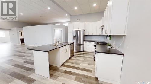 303 5Th Avenue W, Kindersley, SK - Indoor Photo Showing Kitchen With Stainless Steel Kitchen With Upgraded Kitchen