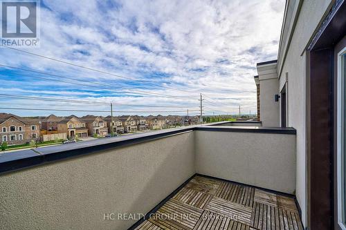 1208 Wellington Street E, Aurora, ON - Outdoor With Balcony With View