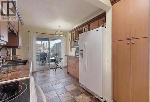 12 - 6780 Formentera Avenue, Mississauga, ON - Indoor Photo Showing Kitchen With Double Sink