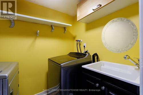12 - 6780 Formentera Avenue, Mississauga, ON - Indoor Photo Showing Laundry Room
