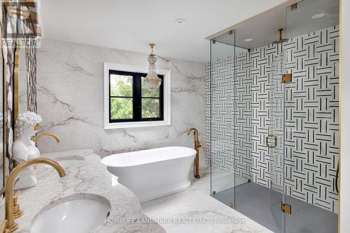 292 Dunview Avenue, Toronto, ON - Indoor Photo Showing Bathroom