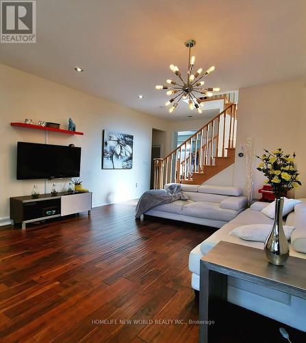 83 Carolina Rose Crescent, Markham, ON - Indoor Photo Showing Living Room