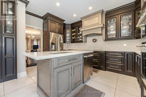66 Olde Town Road, Brampton, ON - Indoor Photo Showing Kitchen With Upgraded Kitchen