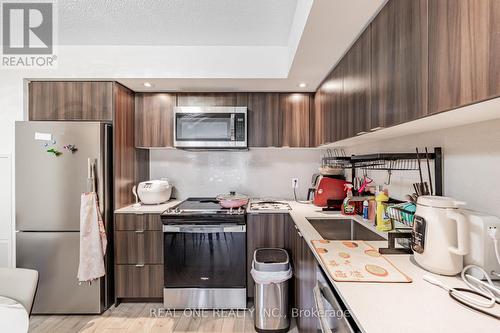 601 - 10 Eva Road, Toronto, ON - Indoor Photo Showing Kitchen