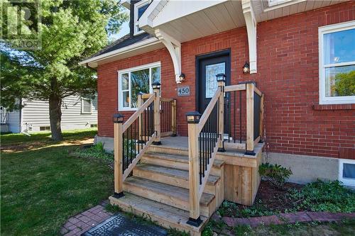 450 Dominion Street, Renfrew, ON - Outdoor