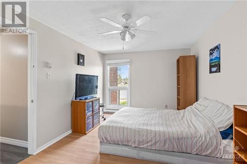 Primary Bedroom - 2927 Fairlea Crescent, Ottawa, ON - Indoor Photo Showing Bedroom
