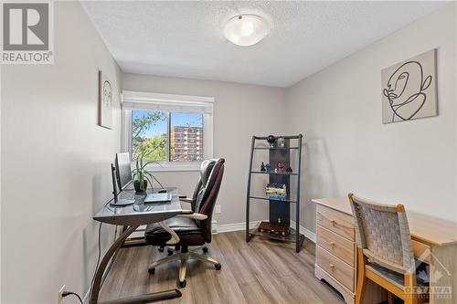 Middle Bedroom/Office - 2927 Fairlea Crescent, Ottawa, ON - Indoor Photo Showing Office