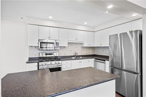 346 Highland Road W|Unit #16, Stoney Creek, ON - Indoor Photo Showing Kitchen With Stainless Steel Kitchen With Double Sink