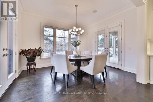 1389 Weaver Avenue, Oakville, ON - Indoor Photo Showing Dining Room