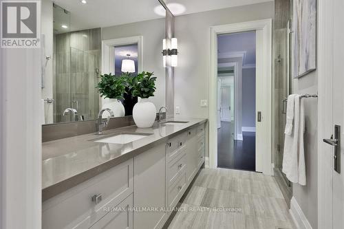 1389 Weaver Avenue, Oakville, ON - Indoor Photo Showing Bathroom