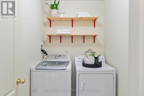35 Personna Circle, Brampton, ON - Indoor Photo Showing Laundry Room