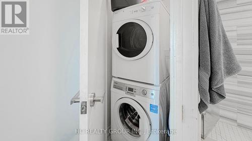 6506 - 100 Harbour Street, Toronto, ON - Indoor Photo Showing Laundry Room