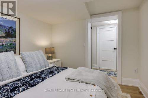7 Ferncroft Drive, Toronto, ON - Indoor Photo Showing Bedroom