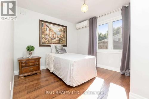 18 Sunset Boulevard, Brampton, ON - Indoor Photo Showing Bedroom