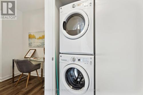 3809 - 10 Park Lawn Road, Toronto, ON - Indoor Photo Showing Laundry Room
