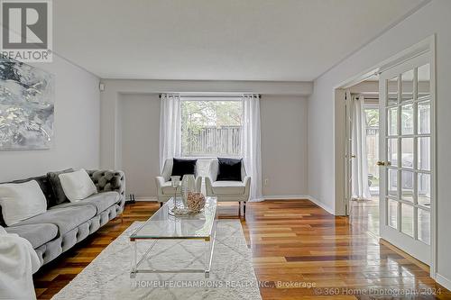2 - 5958 Greensboro Drive, Mississauga, ON - Indoor Photo Showing Living Room
