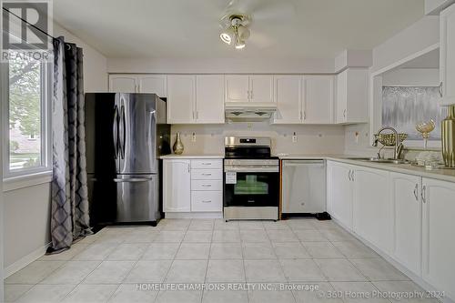 2 - 5958 Greensboro Drive, Mississauga, ON - Indoor Photo Showing Kitchen With Double Sink
