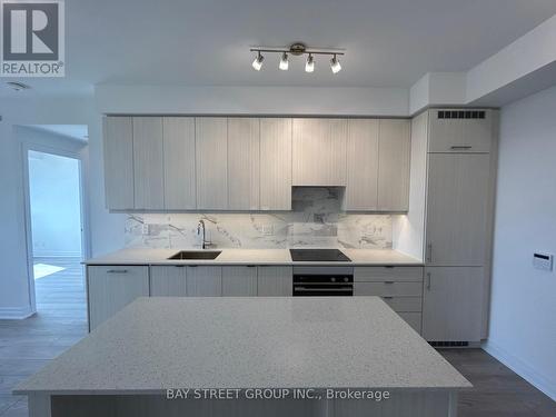 1509 - 36 Elm Drive, Mississauga, ON - Indoor Photo Showing Kitchen