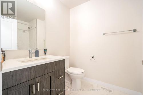 7 - 143 Elgin Street N, Cambridge, ON - Indoor Photo Showing Bathroom