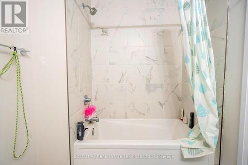 7 - 143 Elgin Street N, Cambridge, ON - Indoor Photo Showing Bathroom