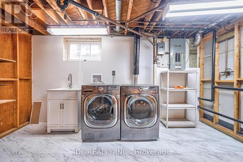 428 Henderson Road, Burlington, ON - Indoor Photo Showing Laundry Room