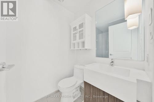 506 - 8 The Esplanade Street, Toronto, ON - Indoor Photo Showing Bathroom