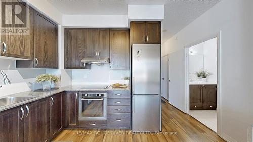 709 - 55 Ann O'Reilly Road, Toronto, ON - Indoor Photo Showing Kitchen