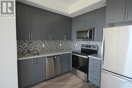 1903 - 3121 Sheppard Avenue E, Toronto, ON - Indoor Photo Showing Kitchen With Upgraded Kitchen