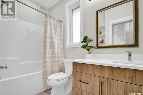 2859 Elphinstone Street, Regina, SK - Indoor Photo Showing Bathroom