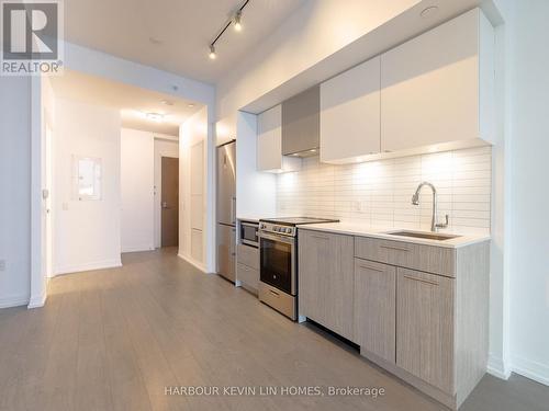 4215 - 251 Jarvis Street, Toronto, ON - Indoor Photo Showing Kitchen With Upgraded Kitchen