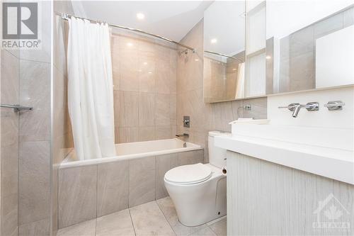 101 Queen Street Unit#811, Ottawa, ON - Indoor Photo Showing Bathroom
