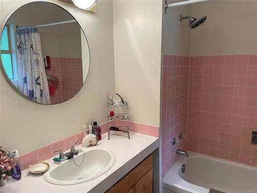 407 Haida Ave, Port Alice, BC - Indoor Photo Showing Bathroom