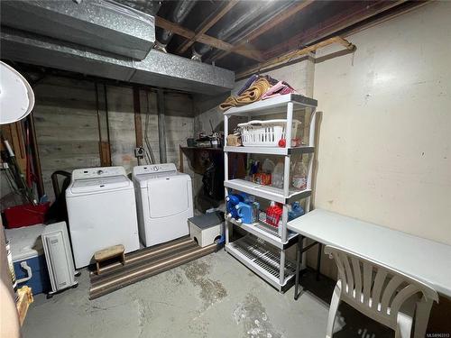 407 Haida Ave, Port Alice, BC - Indoor Photo Showing Laundry Room