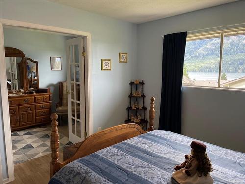 407 Haida Ave, Port Alice, BC - Indoor Photo Showing Bedroom