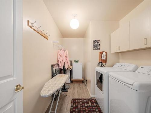 404-6880 Wallace Dr, Central Saanich, BC - Indoor Photo Showing Laundry Room