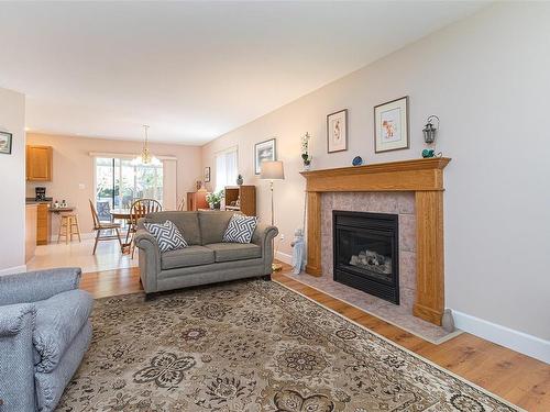 2871 River Rd, Chemainus, BC - Indoor Photo Showing Living Room With Fireplace