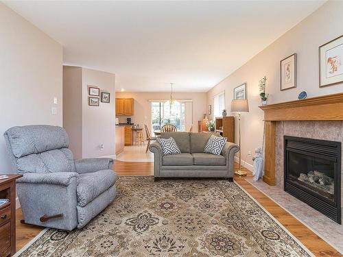 2871 River Rd, Chemainus, BC - Indoor Photo Showing Living Room With Fireplace