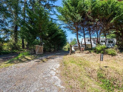 6820 Grant Rd West, Sooke, BC - Outdoor